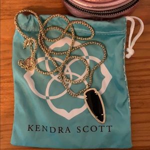 Kendra Scott necklace